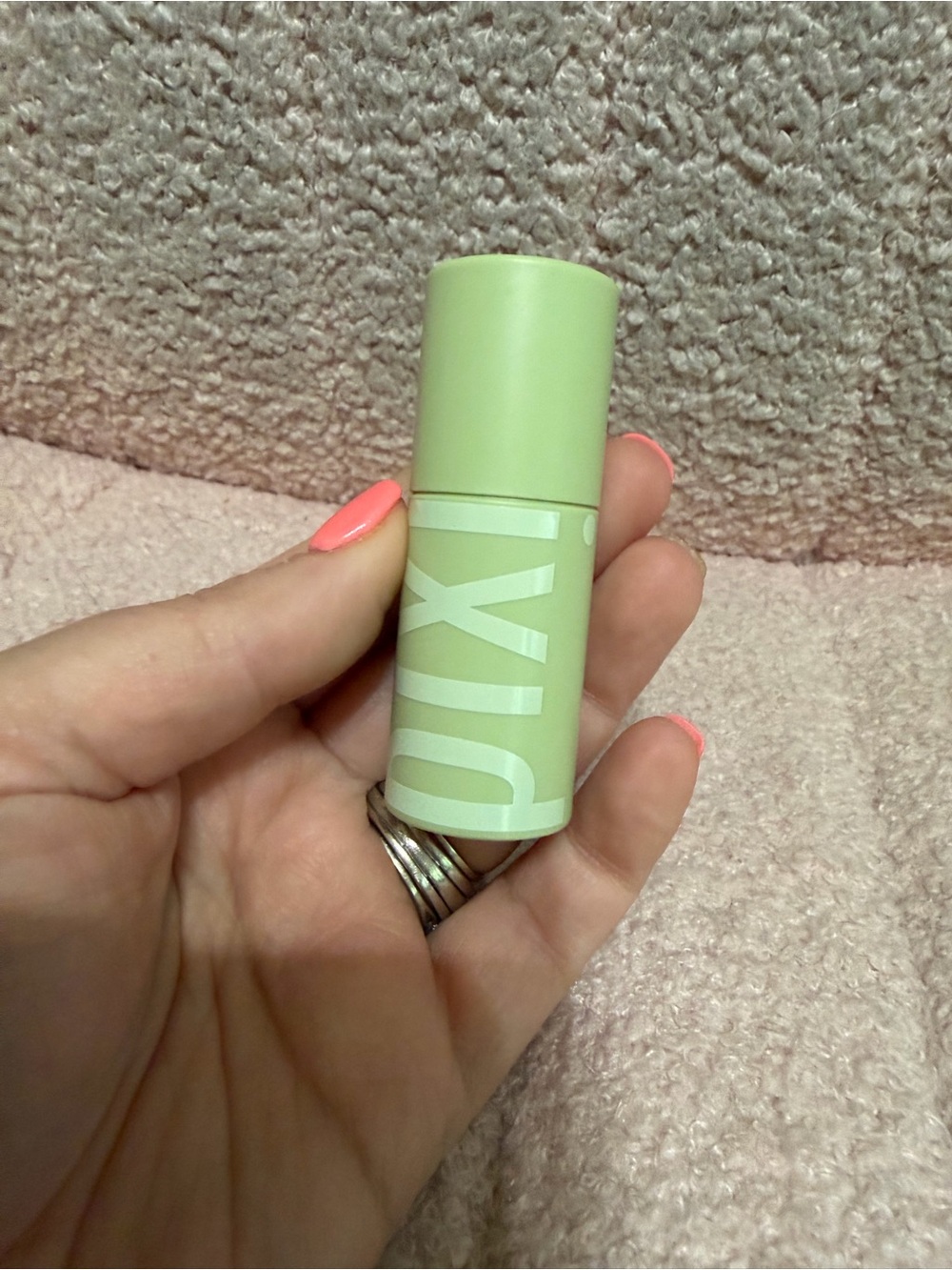 Pixi Hydrating Lip Balm Stick - Peach-y